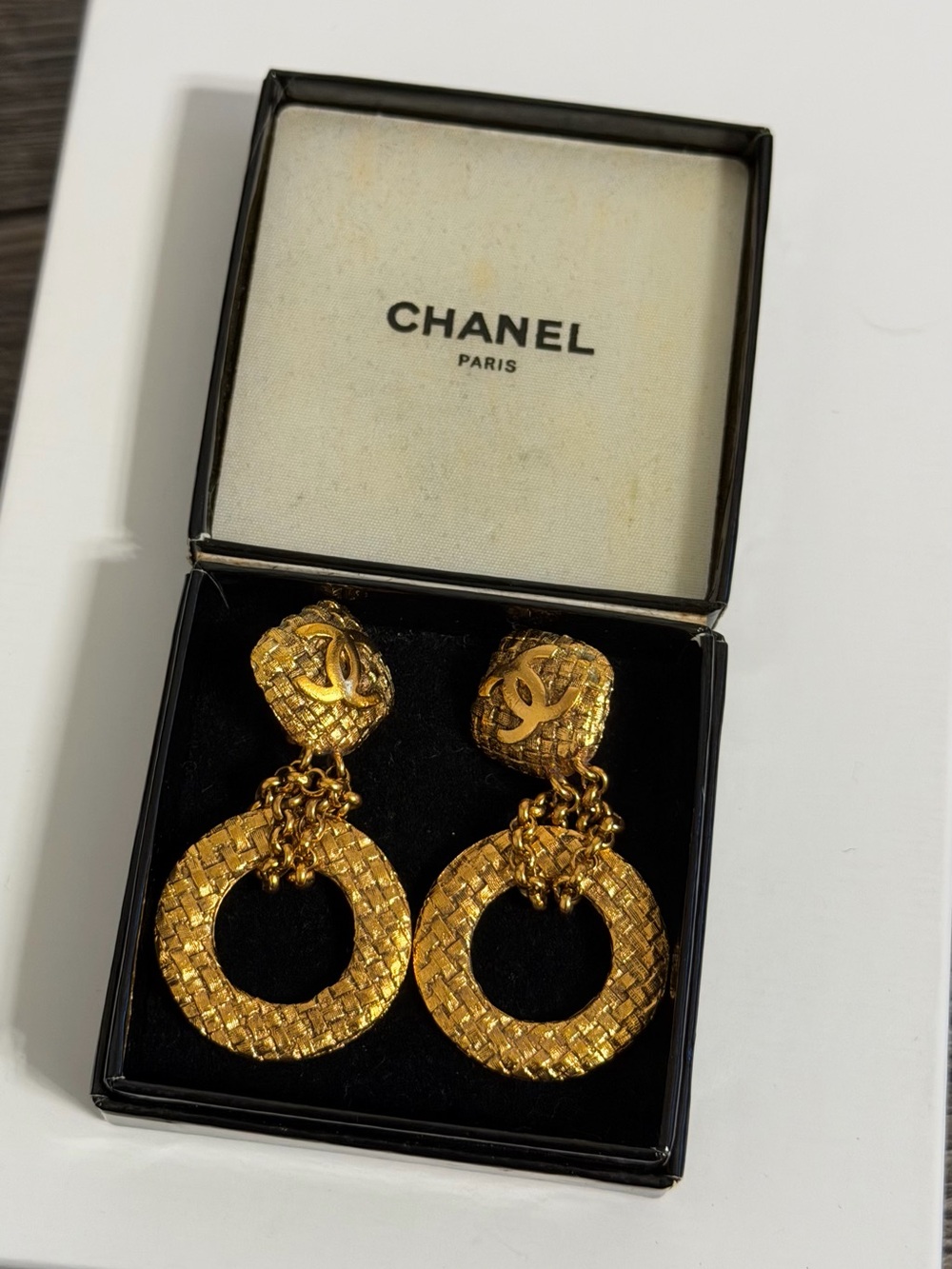 Chanel Gold Textured CC Chain Hoop Dangle Clip On Vintage Earrings
